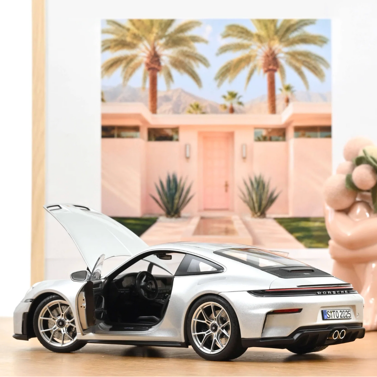 NOREV Porsche 911 GT3 Touring GT 2025 | 1:18