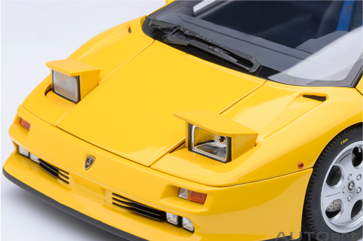 AUTOART Lamborghini Diablo SE30 Jota 1995 | Superfly Yellow 1:18