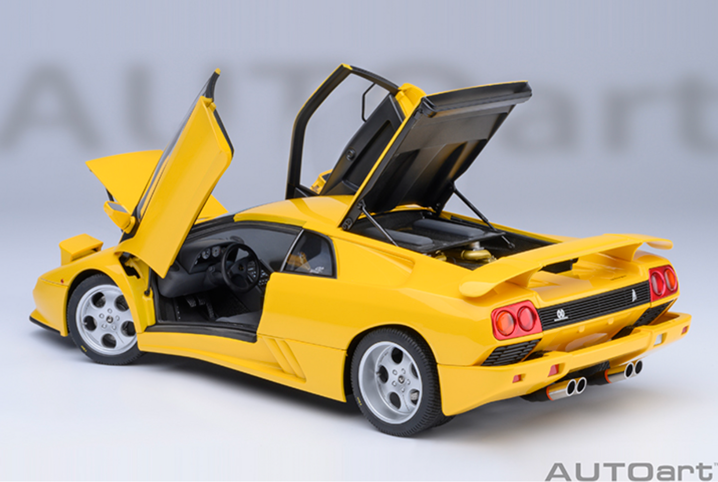 AUTOART Lamborghini Diablo SE30 Jota 1995 | Superfly Yellow 1:18