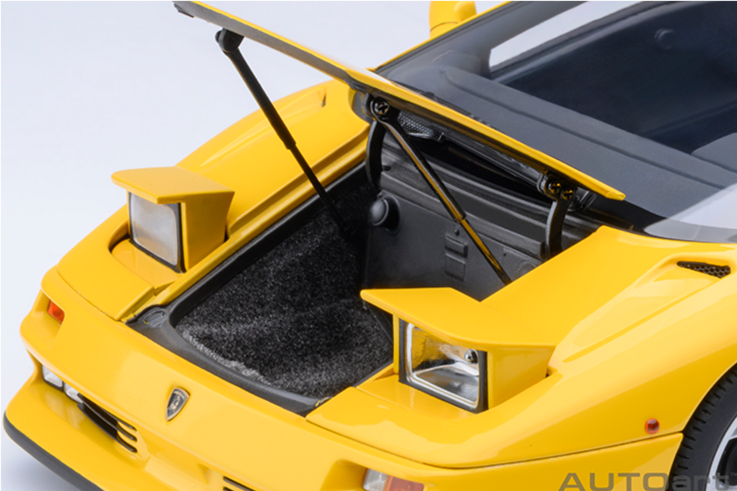 AUTOART Lamborghini Diablo SE30 Jota 1995 | Superfly Yellow 1:18