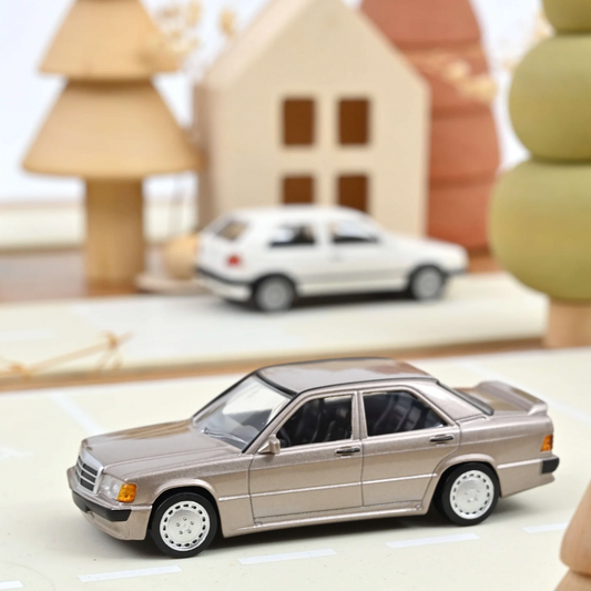 NOREV Mercedes-Benz 190E 2.3 16 1984 Beige | 1:43 Jet-car