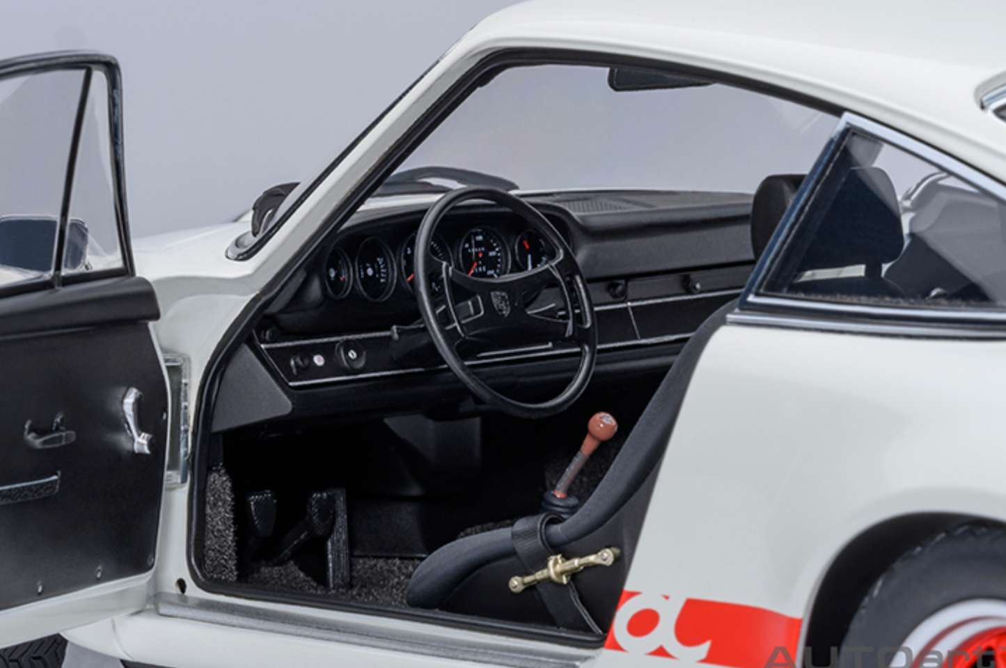 AUTOART Porsche 911 Carrera RS 2.7 Coupe 1973 | Grand Prix White/Red 1:18