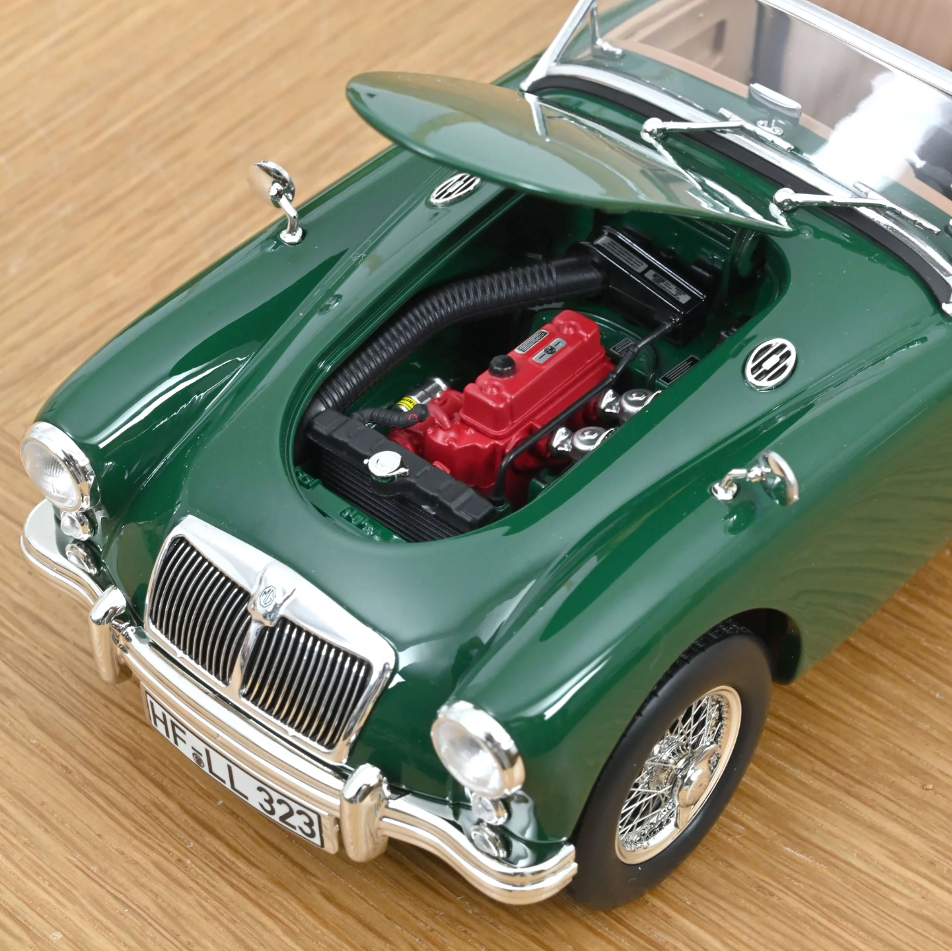 NOREV MGA 1955 British Racing Green | 1:18