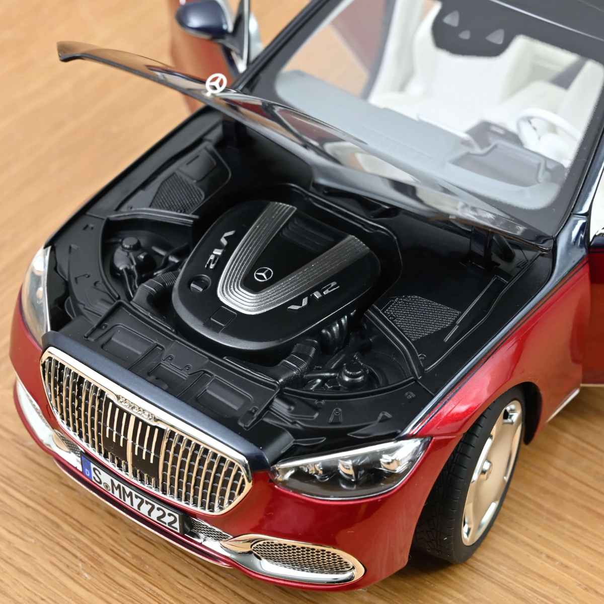 NOREV Mercedes-Maybach S 680 4MATIC 2021 Nautical Blue/Patagonia Red | 1:18 - PRE ORDER