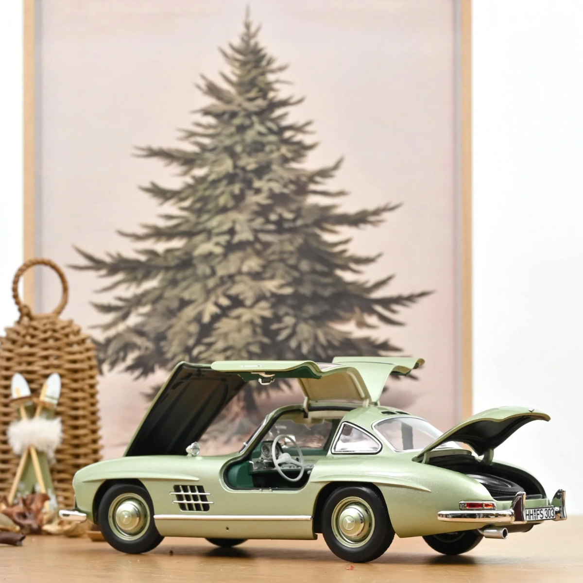NOREV Mercedes-Benz 300 SL 1954 Green Light Metallic | 1:18 - Limited Edition - PRE ORDER