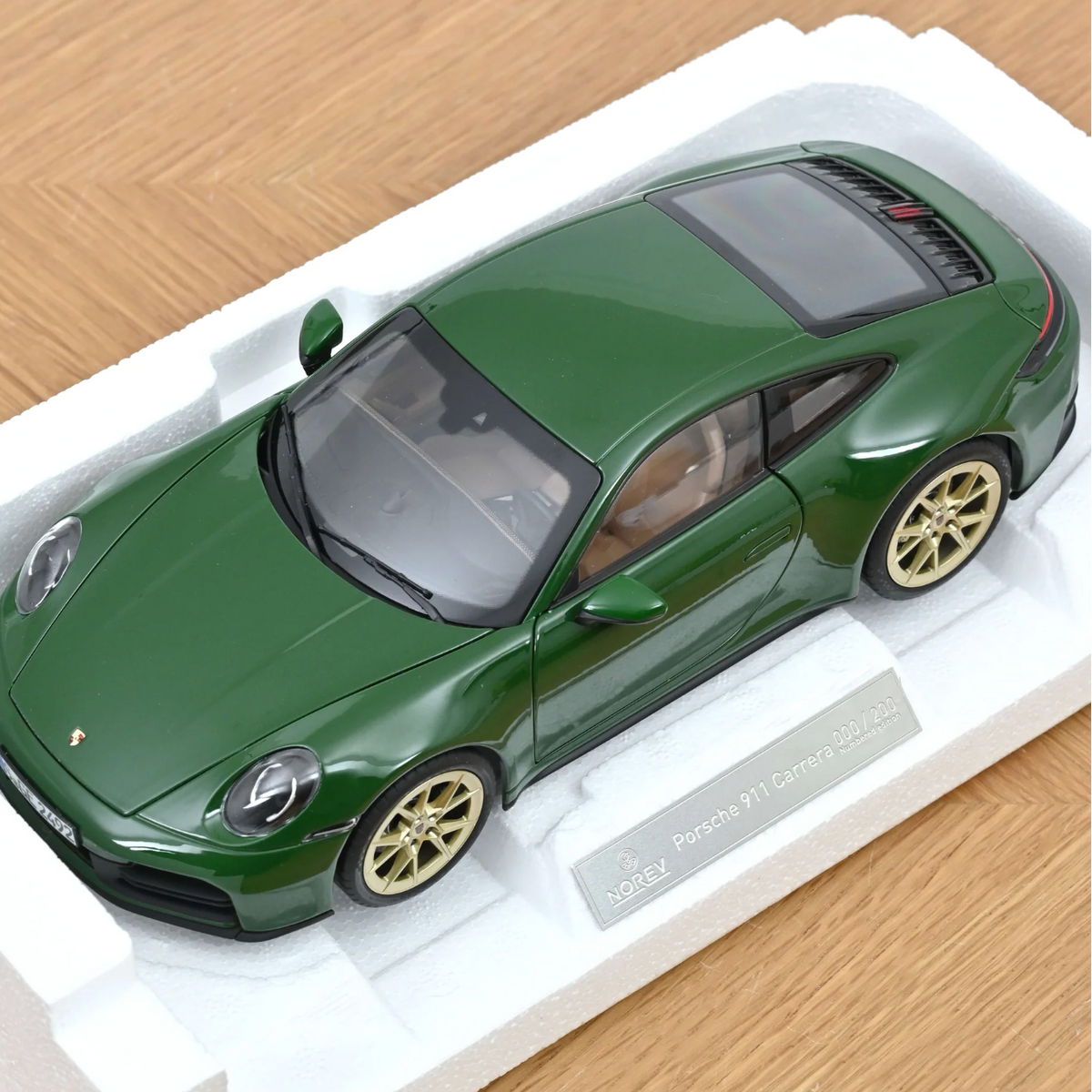 NOREV Porsche 911 Carrera 2025 Irish Green | 1:18 - Limited Edition