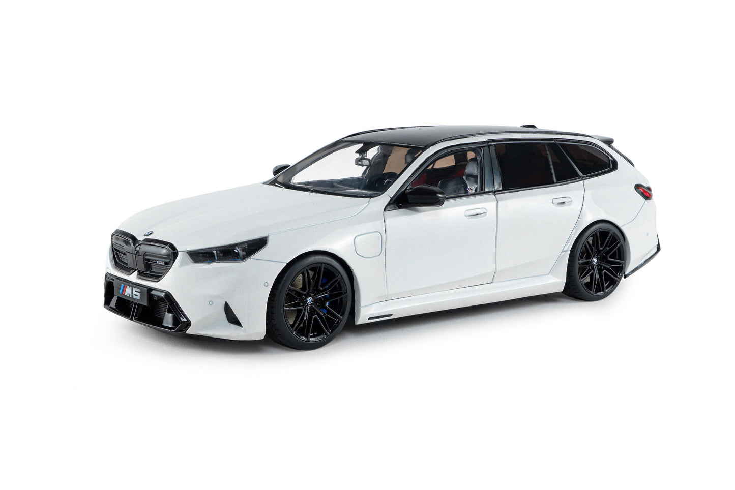 SOLIDO BMW M5 Touring Alpine White 2025 | 1:18