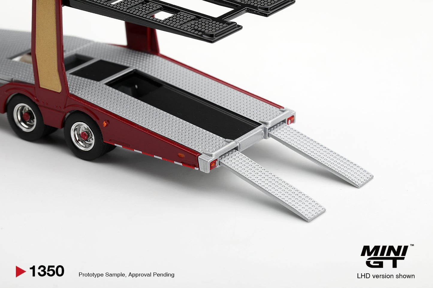 MINI GT Scania 770S A6x4NA Car Transporter V8 50th anniversary + Car Transporter Red | 1350 - PRE ORDER