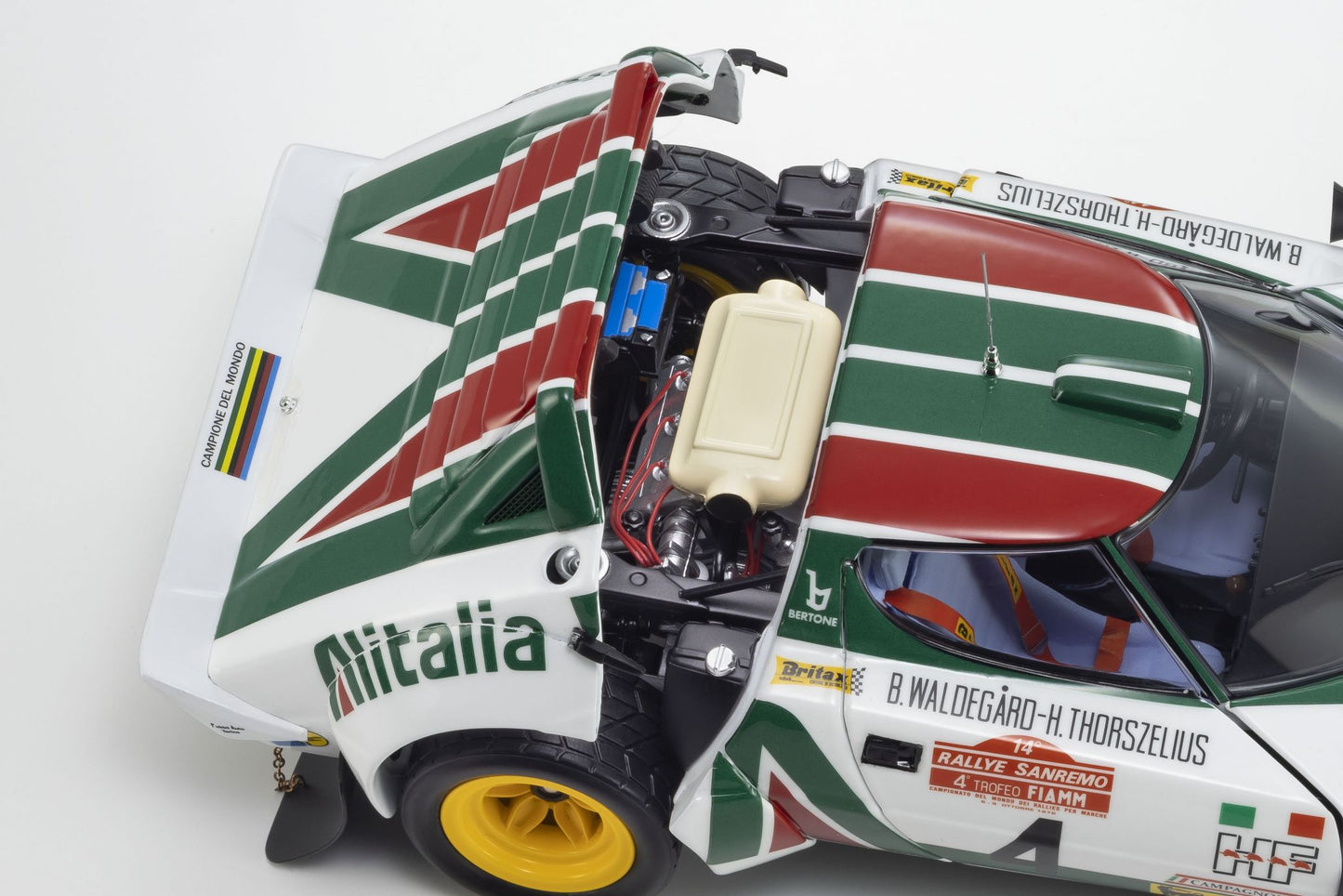 KYOSHO Lancia Stratos HF #4 Rally San Remo 1976 | 1:18