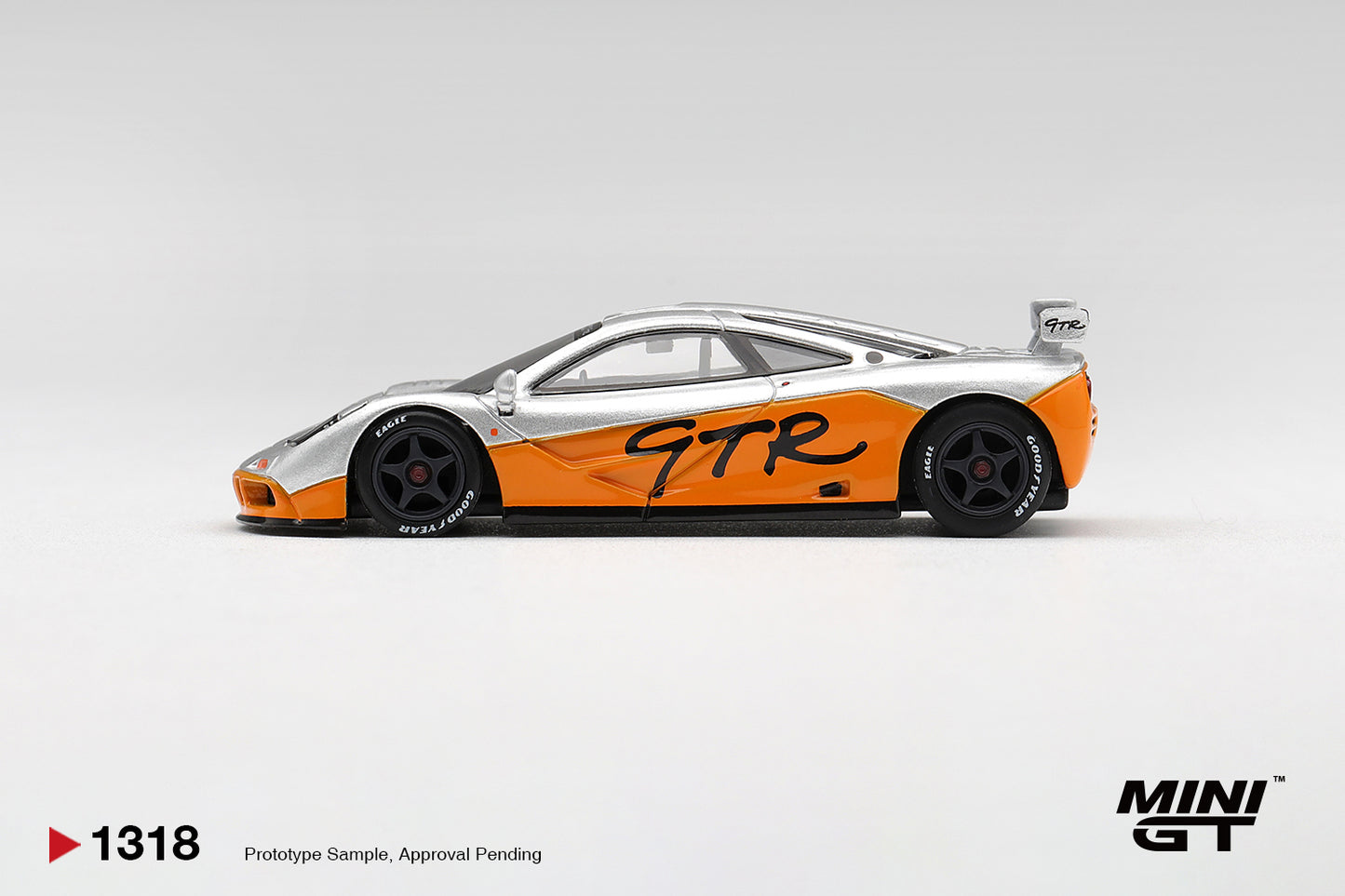 MINI GT McLaren F1 GTR 1995 | 1318 - PRE ORDER
