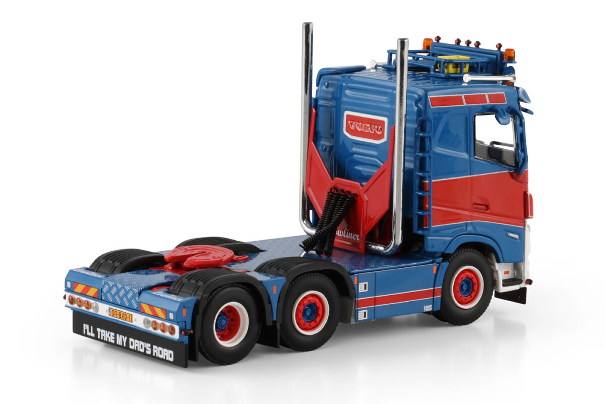 WSI MODELS Volvo FH5 Sleeper Cab 6X2 Twin Steer | M. van de Vooren Transport 1:50
